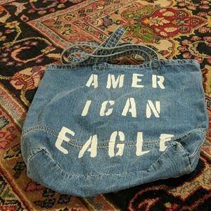 Distressed AE Shopper